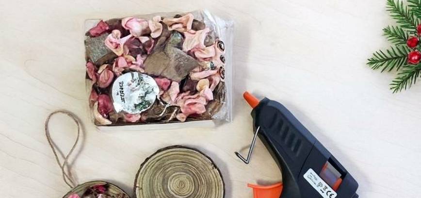 Kalėdinių žaisliukų dirbtuvės