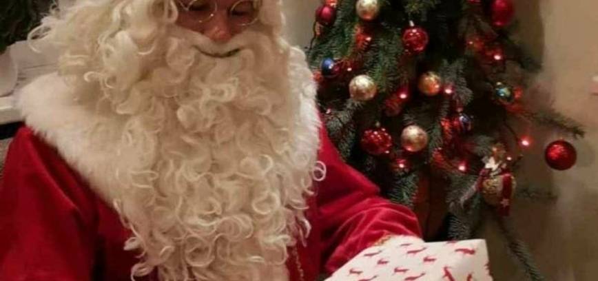 Susitikimas su Kalėdų seneliu žaidimų kambaryje